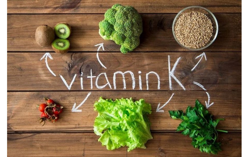 Почему вам следует принимать витамин К